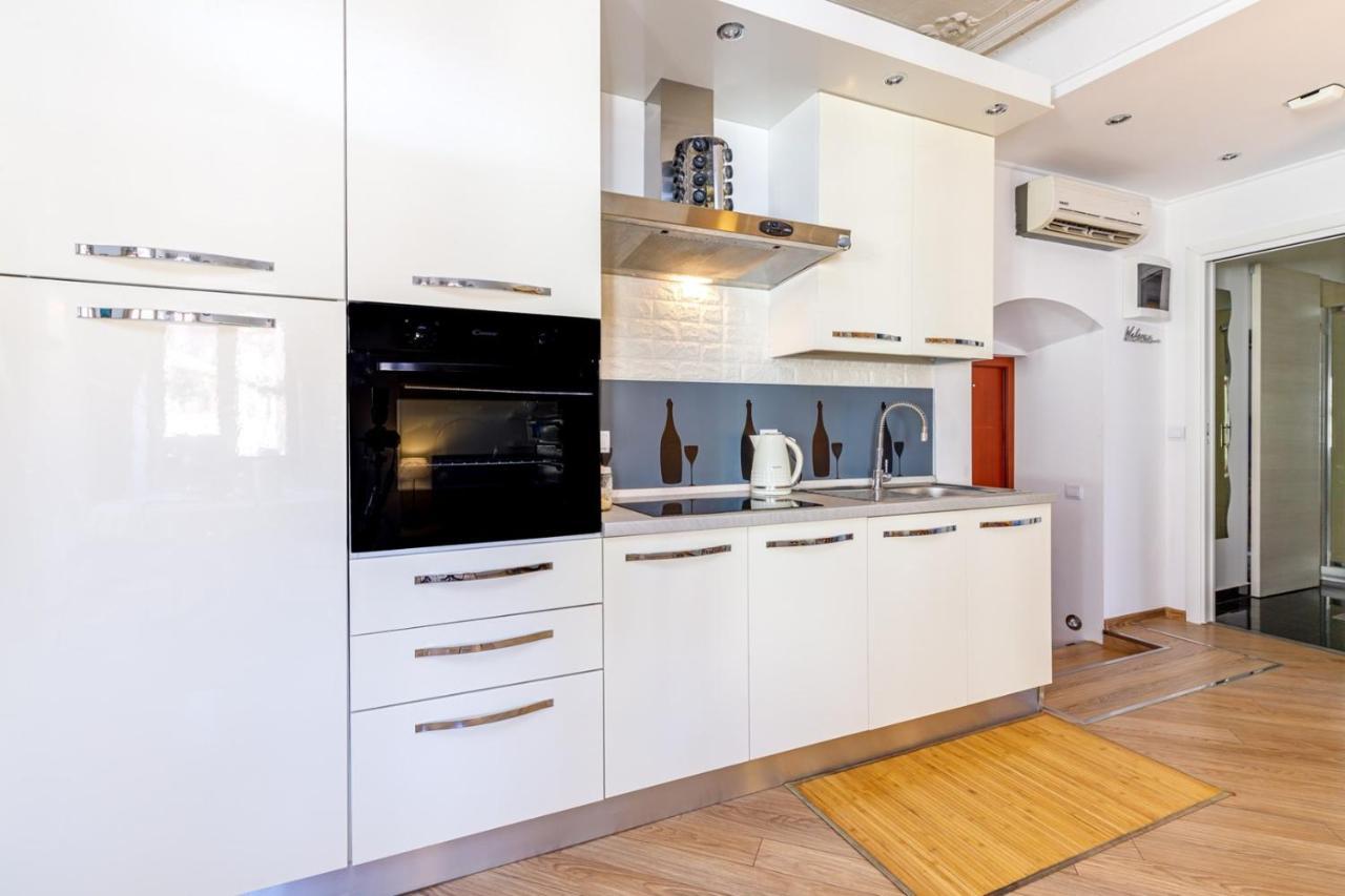 Two Bedroom Apartment La Mer Porec Ngoại thất bức ảnh